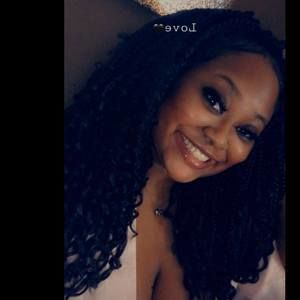 Meet your Posher, Victoria